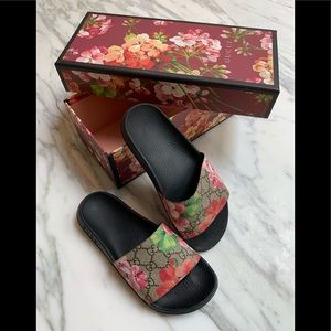 GUCCI GG Blooms Supreme Slide Sandals
